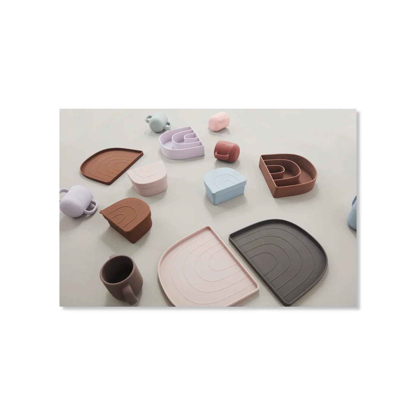 Rainbow kids tableware