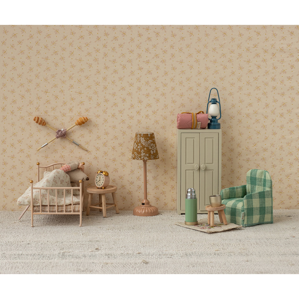 dolls & accessories