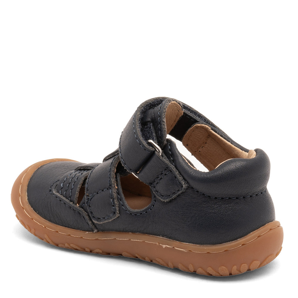Closed sandals
