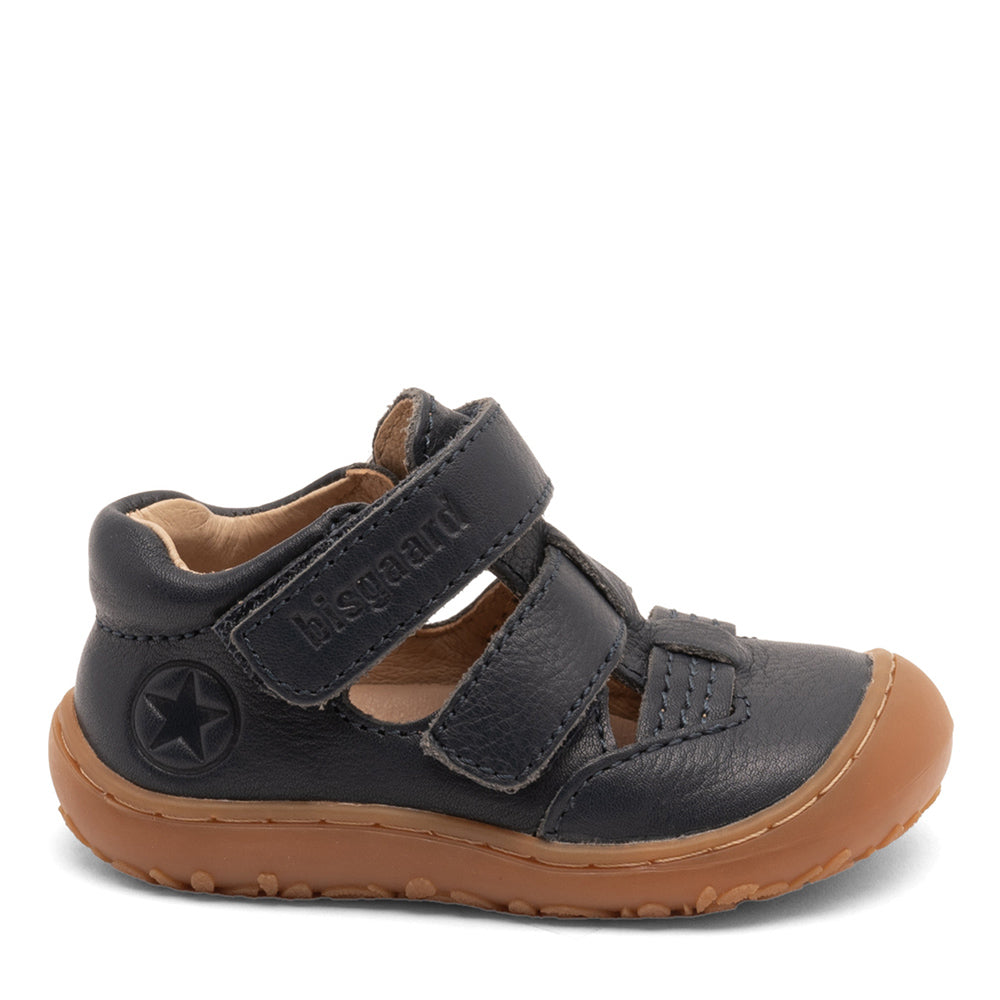 Closed sandals
