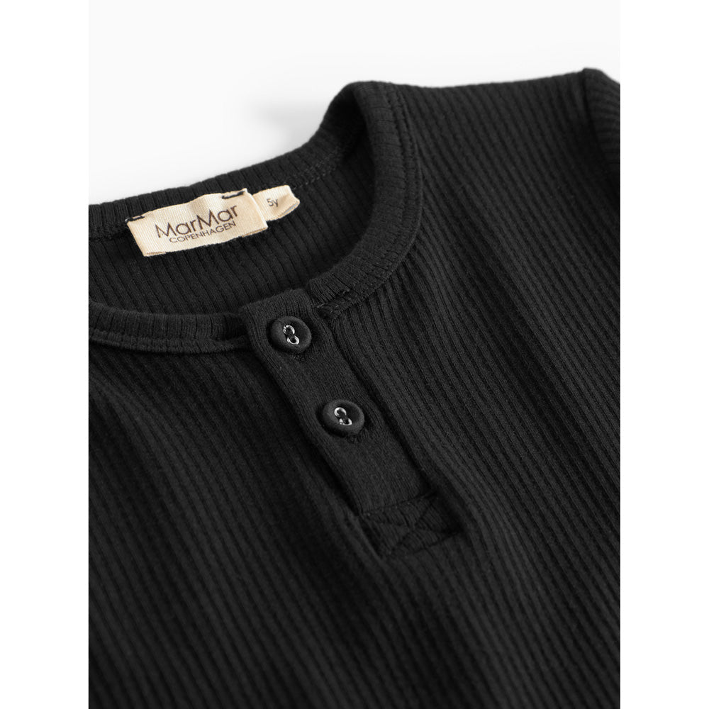 lS T-shirt