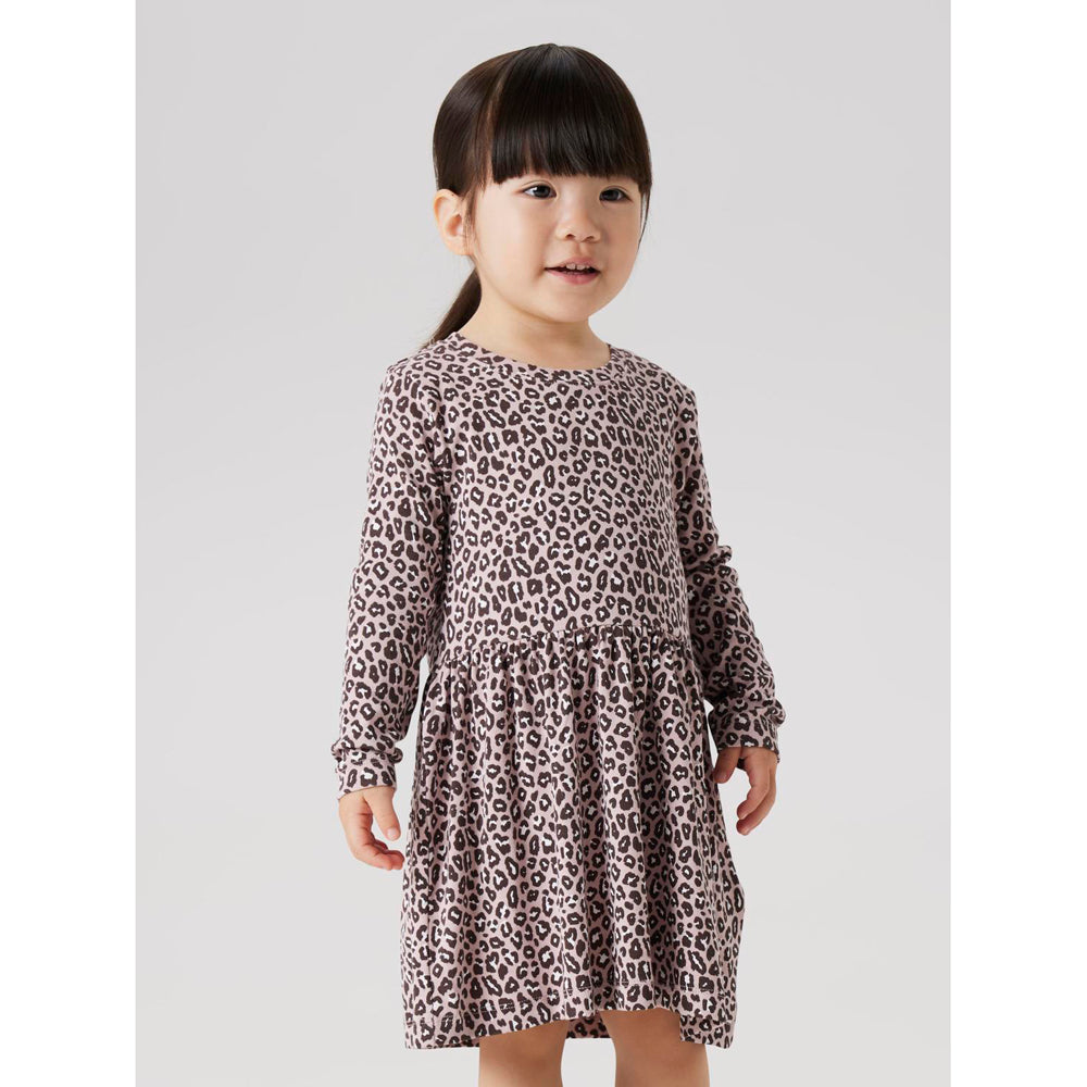 Nmfleoana dress