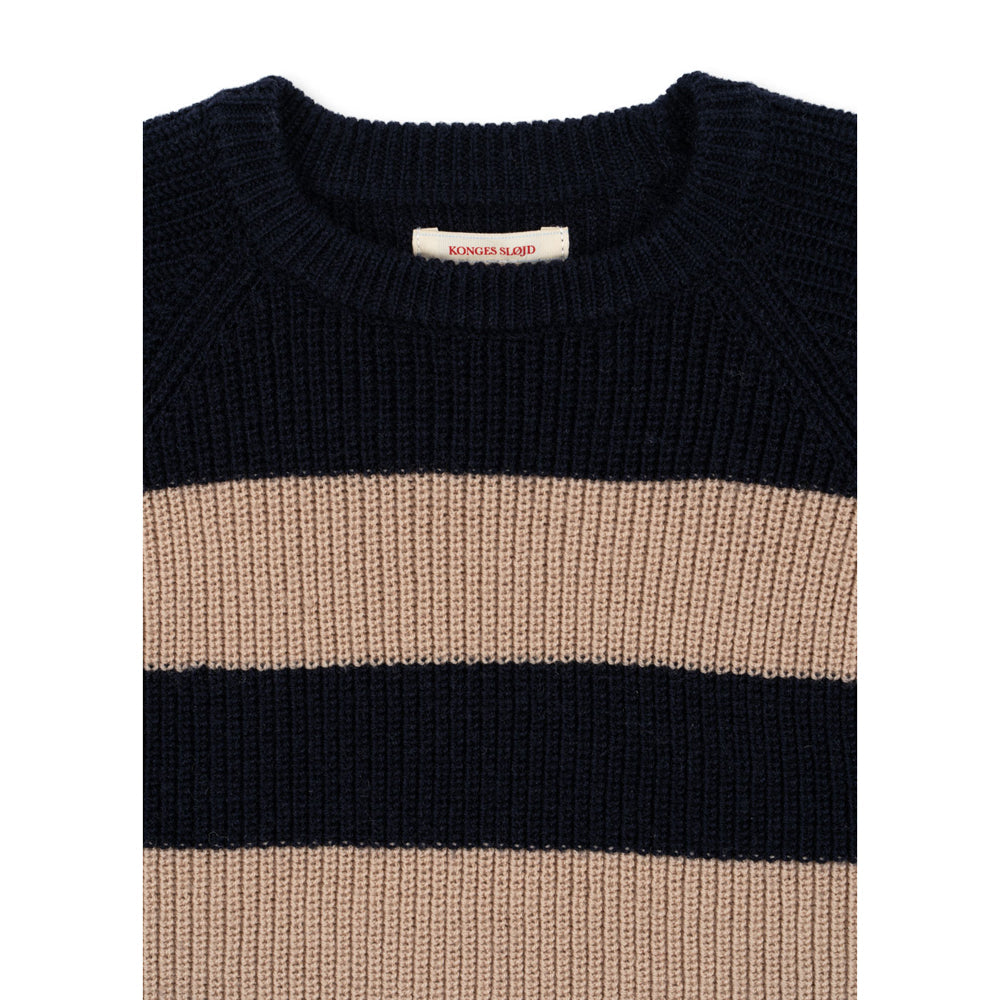 VITUM lS T-shirt