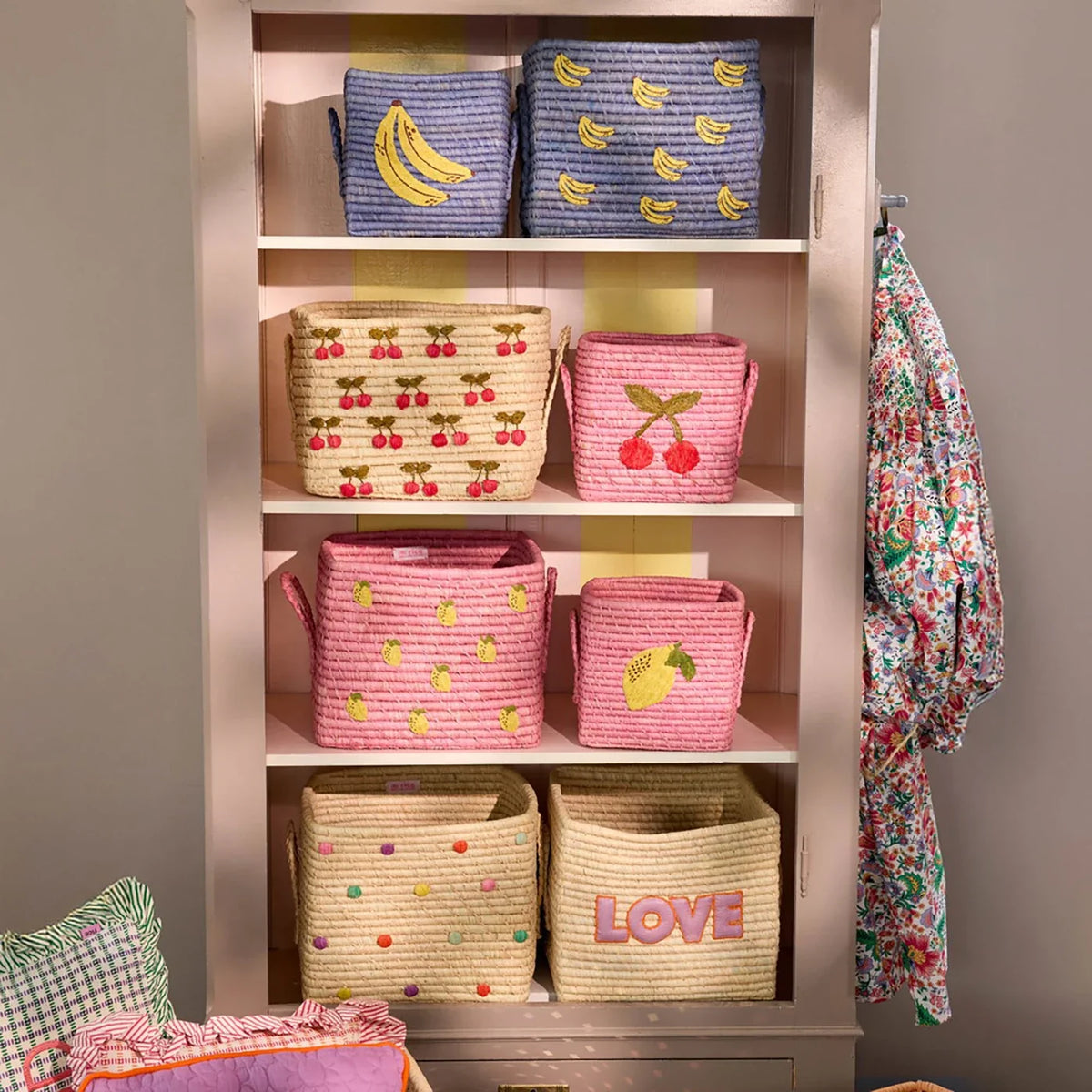 Raffia square Basket