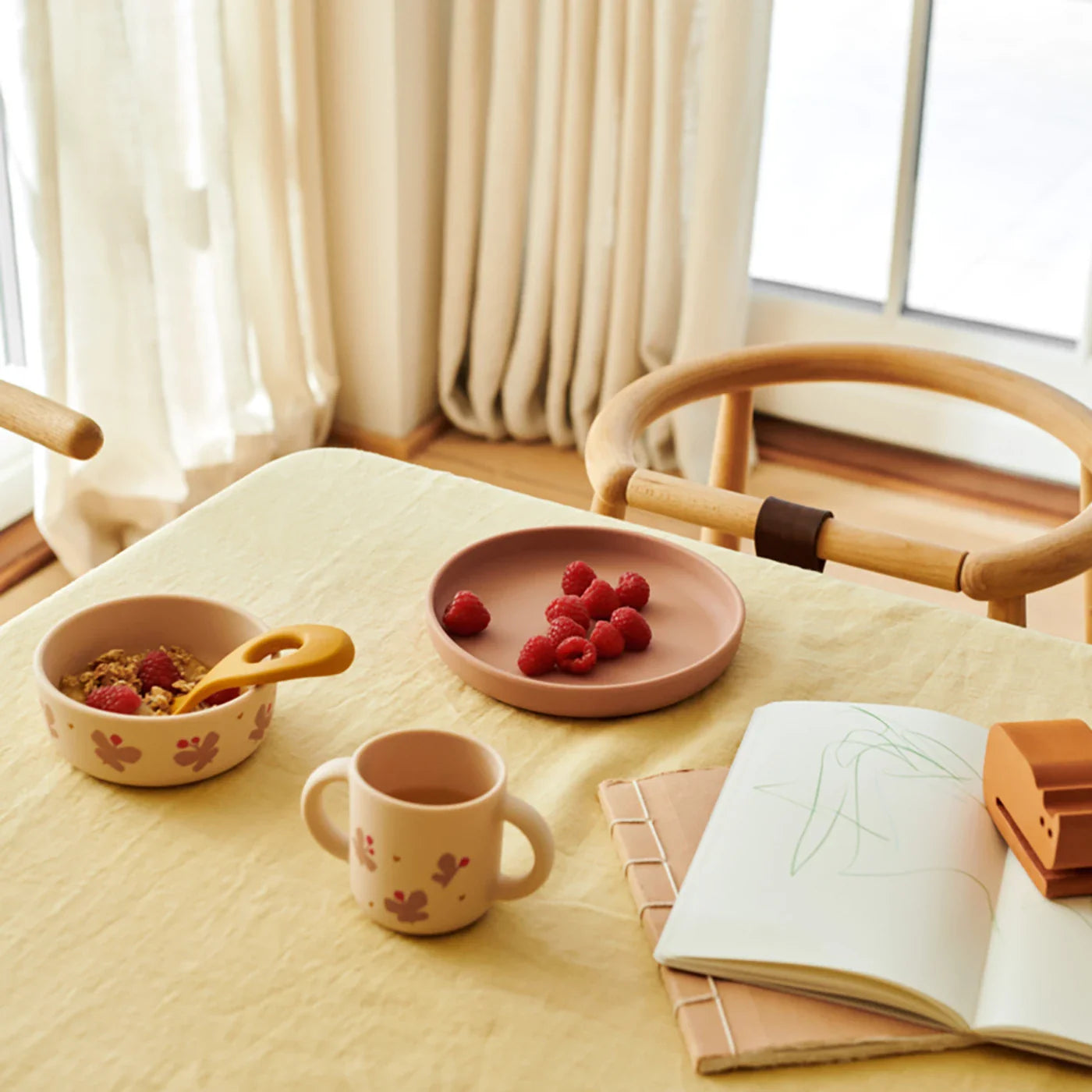 Vivi kids tableware