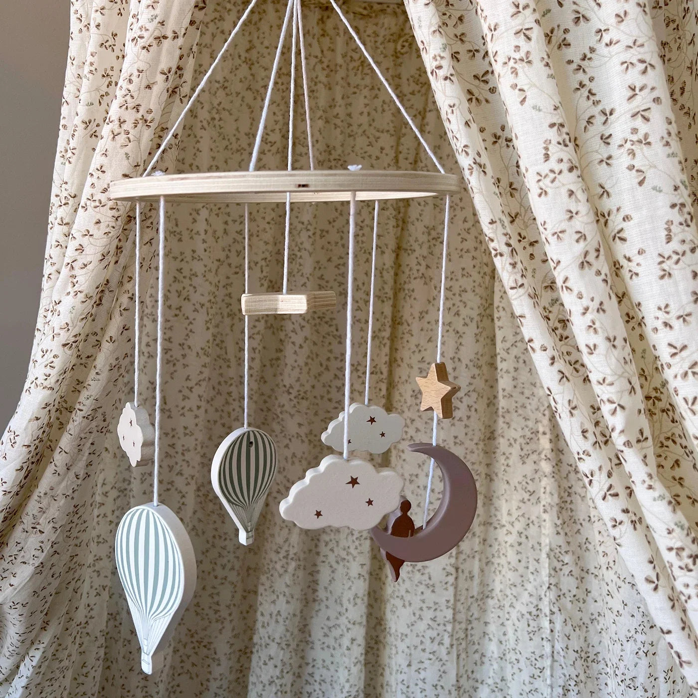 Dreamland Baby mobile