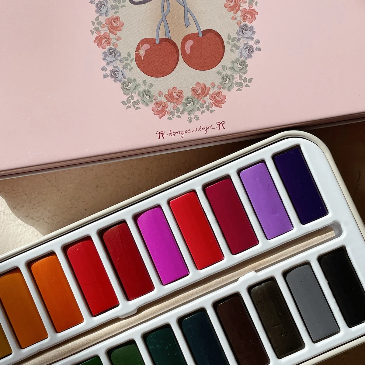 Tin box Watercolours