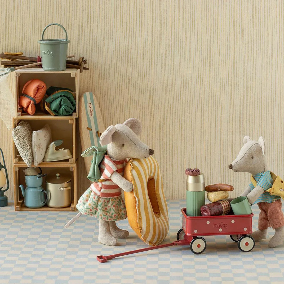 Vogn Furniture for mice