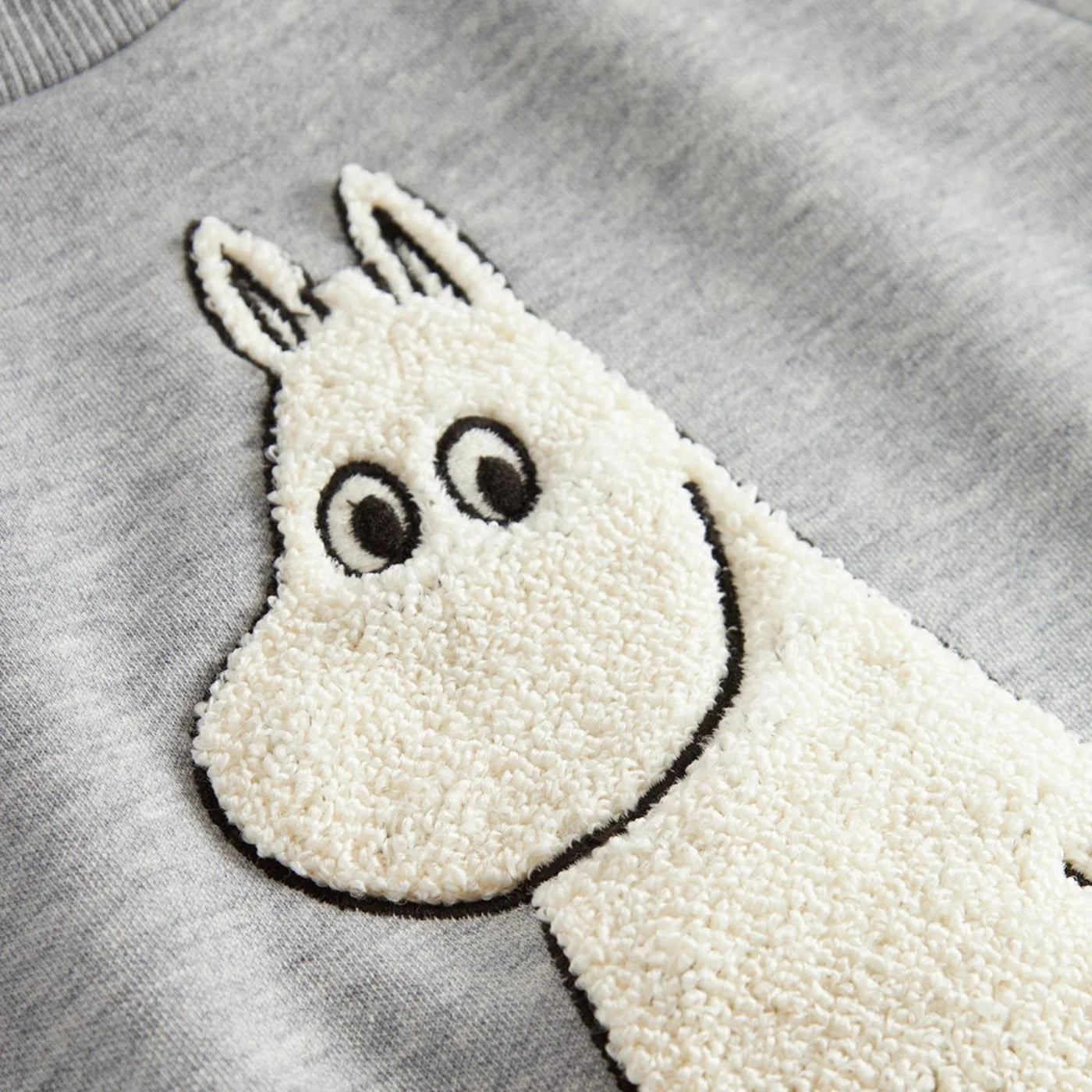 Theos b Sweatshirt