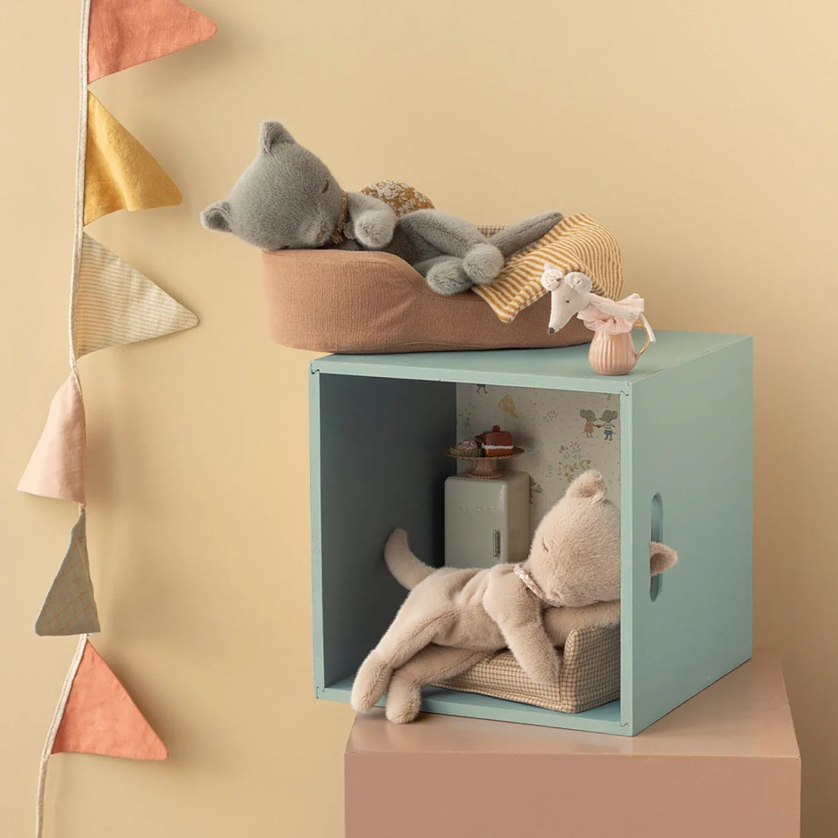 Sovende killing, small Soft toy