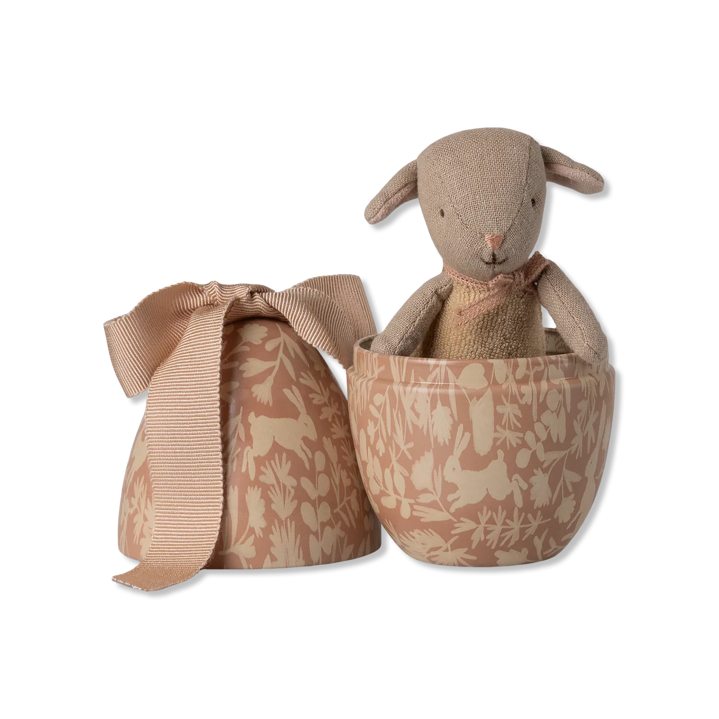 Easter egg with micro lamb Easter