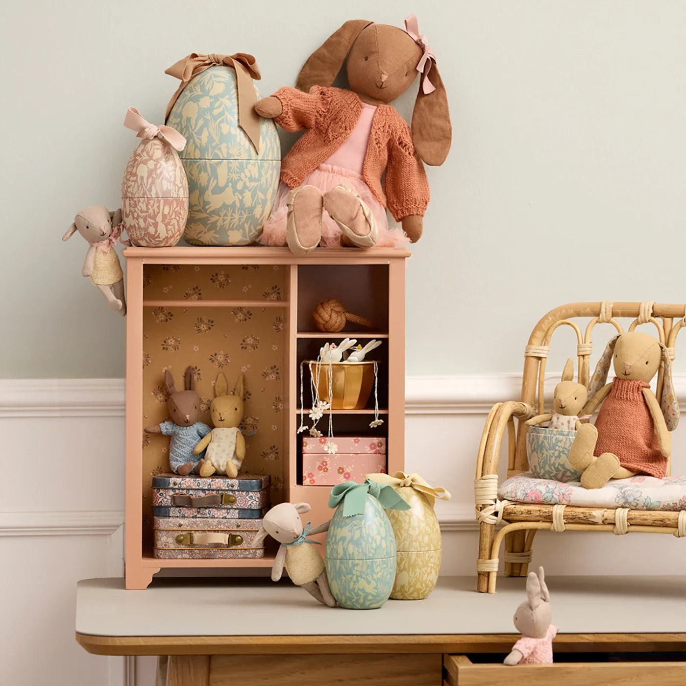 Easter egg with micro lamb Easter