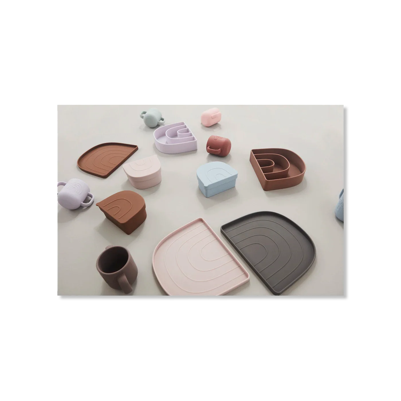 Rainbow kids tableware