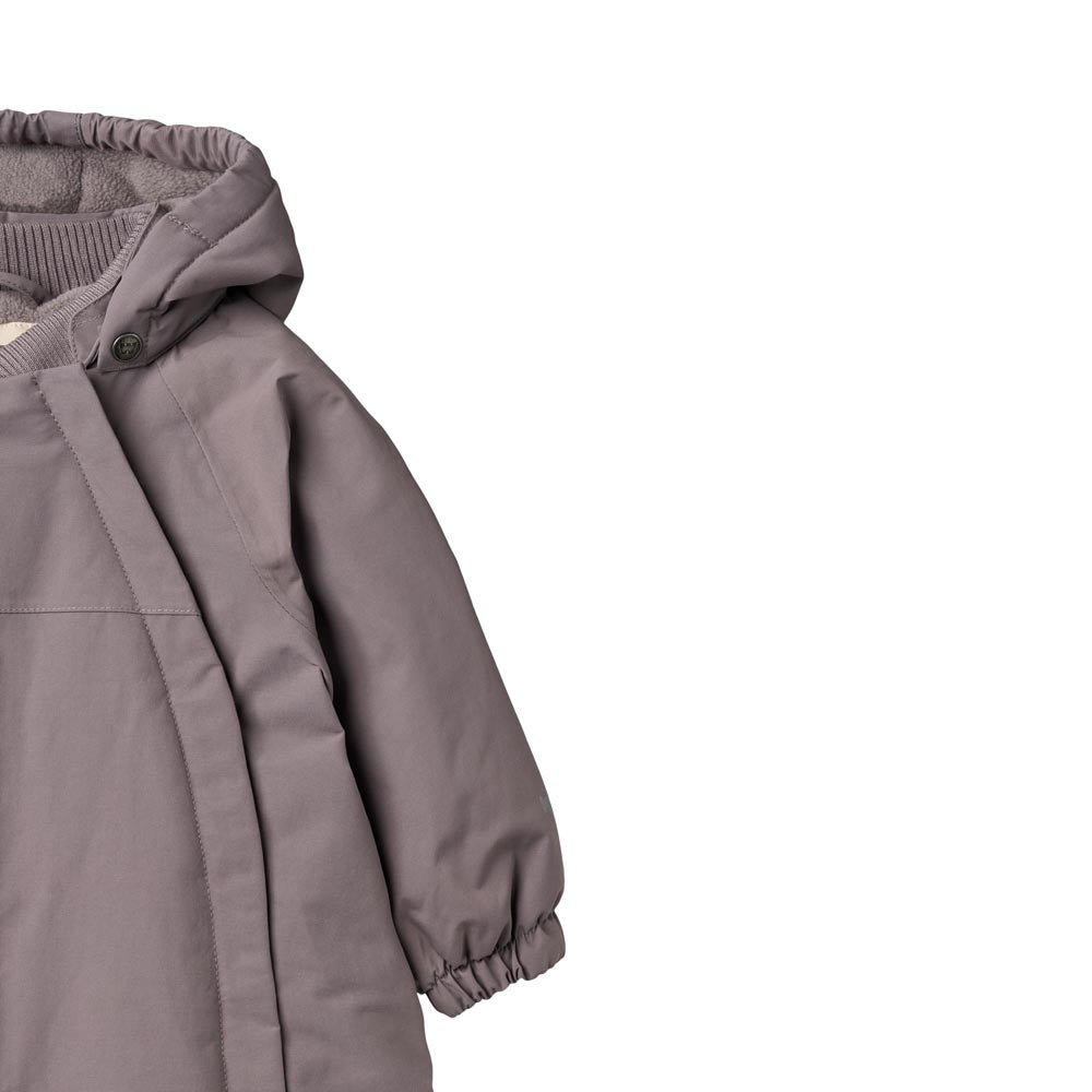 Adi snowsuit