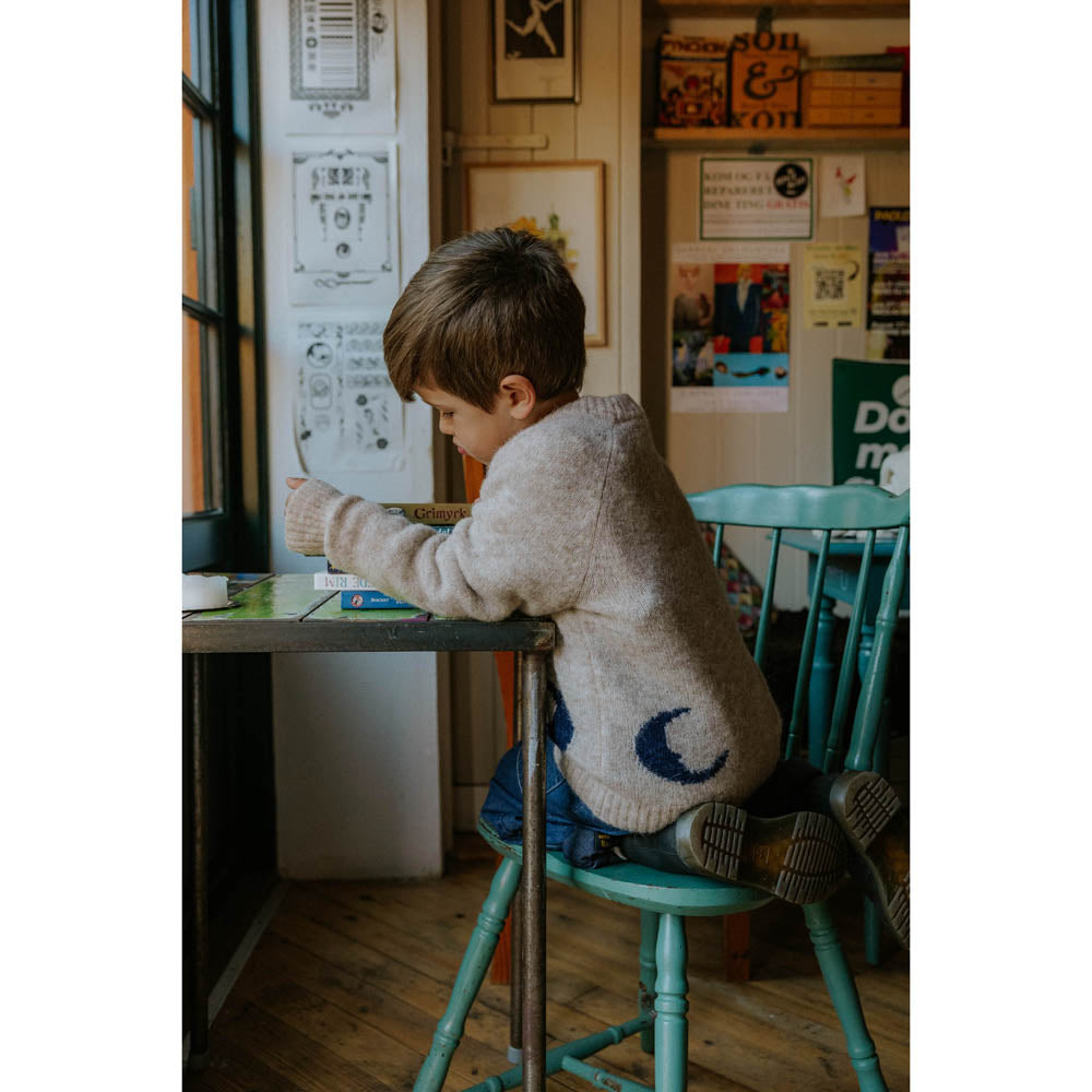 STAR MOON lS T-shirt