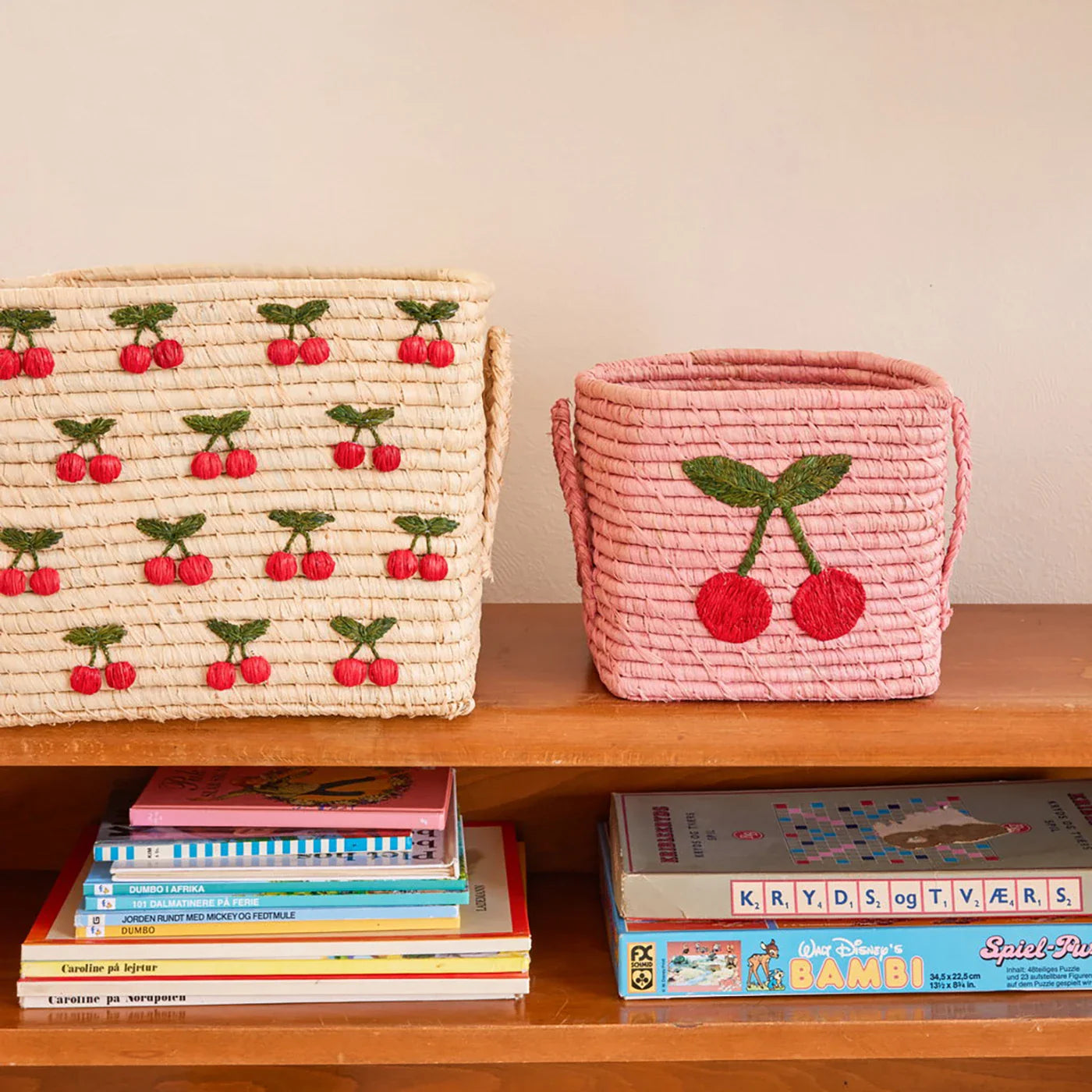 Raffia square Storage