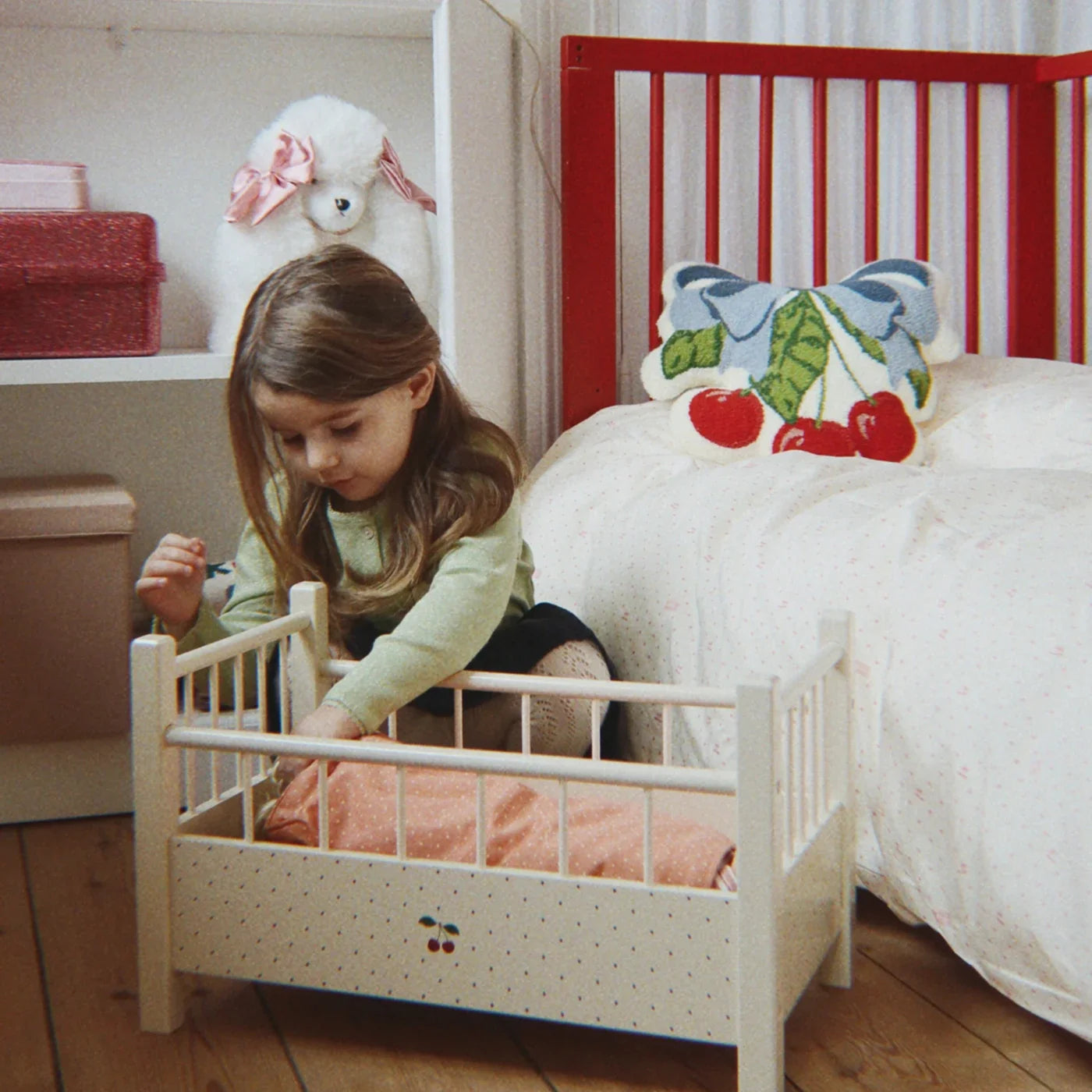 Doll bed Doll bed