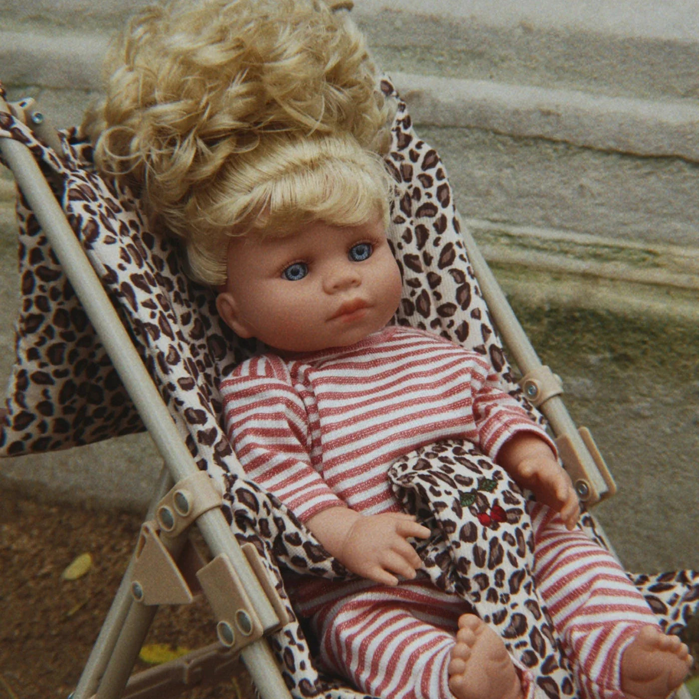 Leo doll stroller