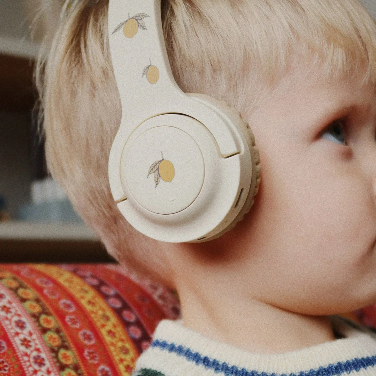 Headphones Headphones